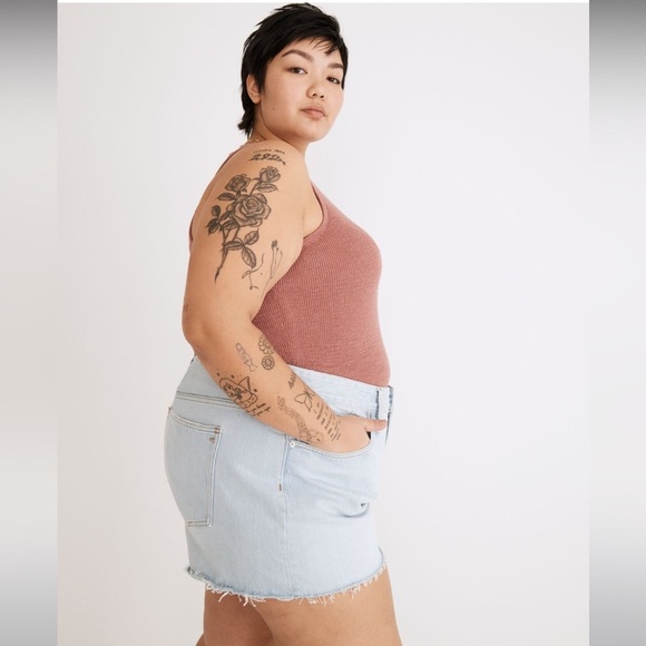 MADEWELL| Relaxed denim shorts raw hem | size 32 - Picture 4 of 11